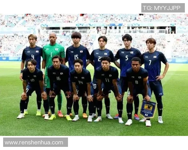 足球明星与网红同框合影瞬间揭秘引发热议的时尚潮流与社交媒体影响力 足球明星与网红同框合影瞬间揭秘引发热议的时尚潮流与社交媒体影响力